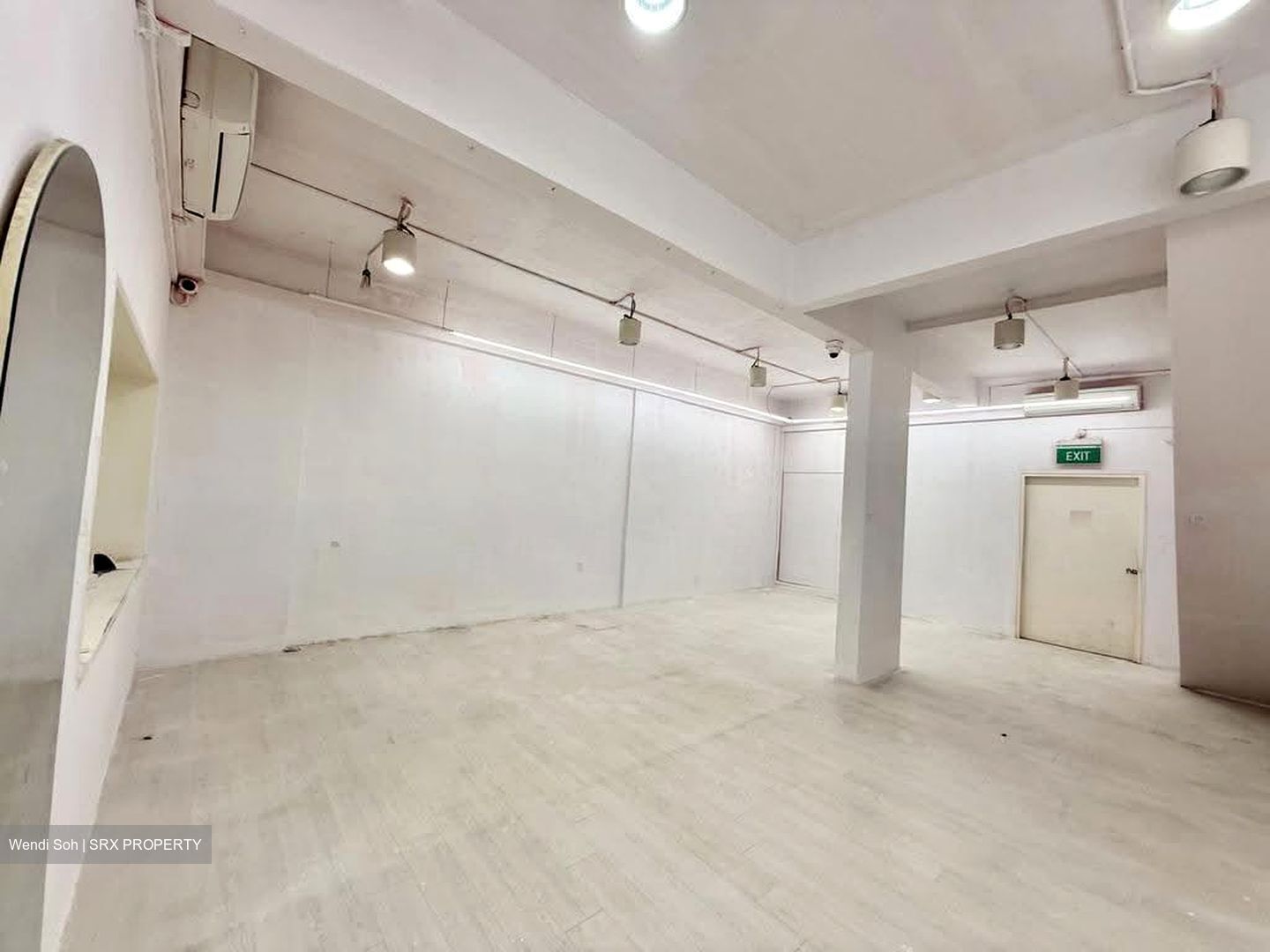 Hougang Avenue 1 (D19), Shop House #633726461